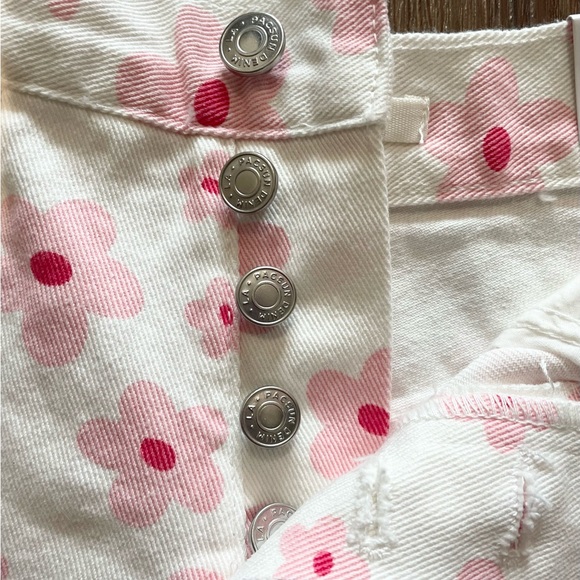 Pacsun Pink Flower Vintage High Waisted Denim Shorts US size 24 - Picture 4 of 5